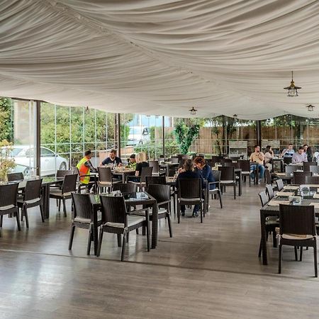 Hotel Emi Mihail Kogălniceanu Exteriér fotografie