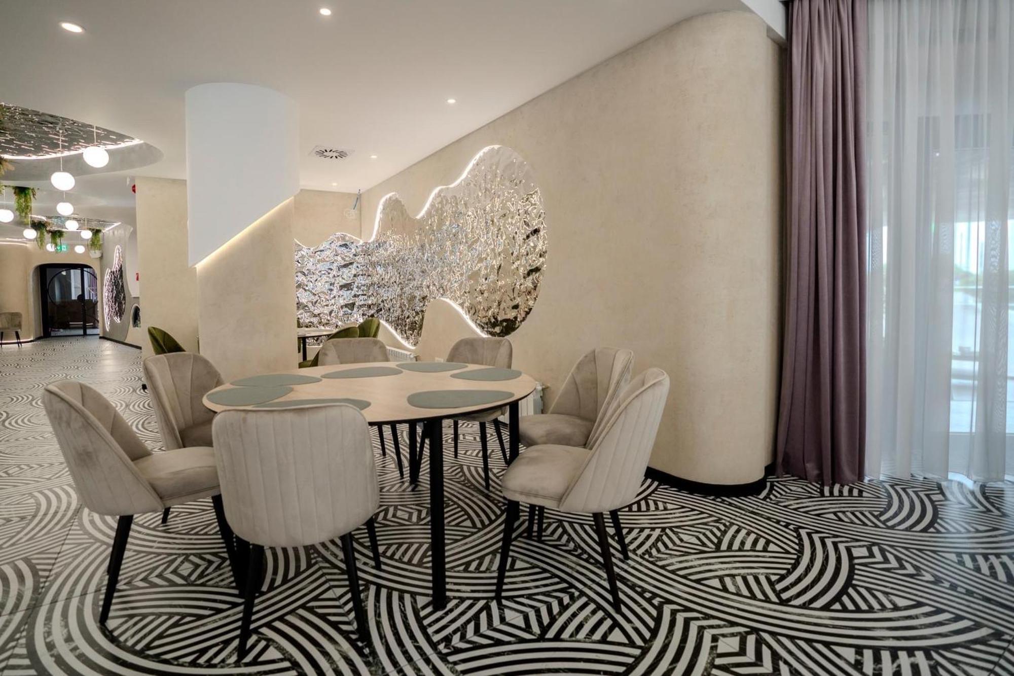 Hotel Emi Mihail Kogălniceanu Exteriér fotografie